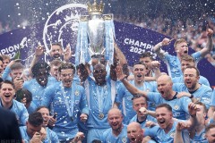 曼联后卫奥纳纳与曼联矛盾升级：生涯前景扑朔迷离