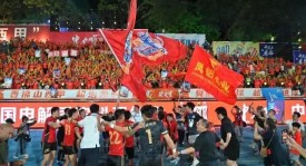 伊萨克调侃塞维利亚啤酒引发球迷热议